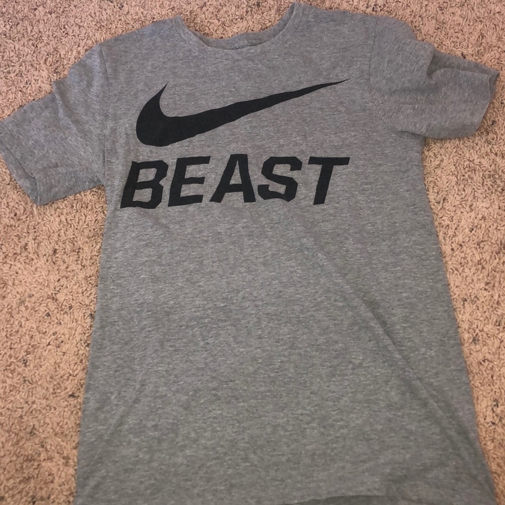 Gray Nike T-shirt